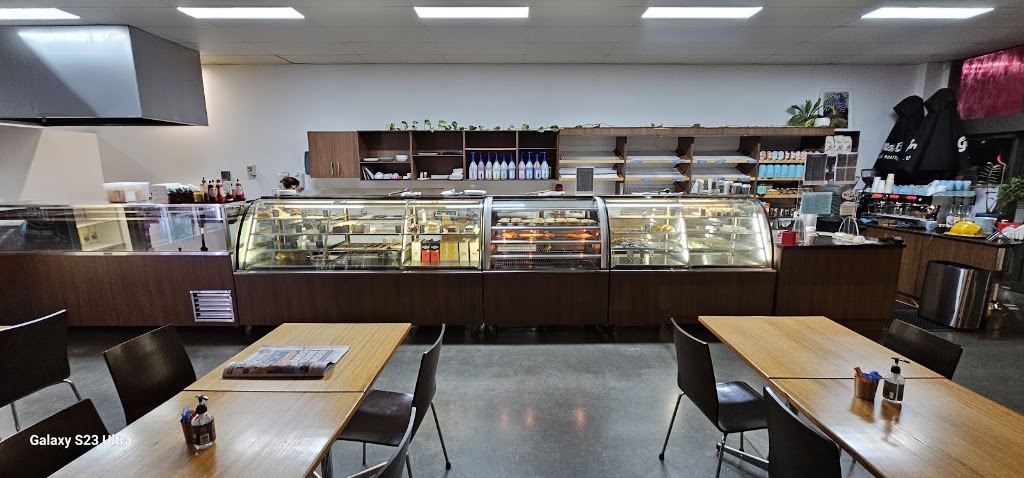 Pauls Bakery Cafe | 96 Baxter-Tooradin Rd, Baxter VIC 3911, Australia | Phone: (03) 5971 2900