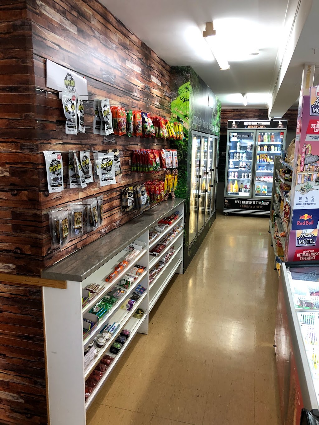 Lake Placid General Store | post office | 38 Lake Placid Rd, Caravonica QLD 4878, Australia | 0740392558 OR +61 7 4039 2558