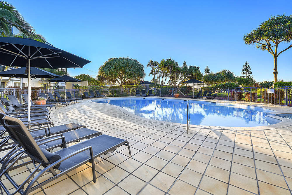 Golden Riviera Beach Resort | lodging | 437 Golden Four Dr, Tugun QLD 4224, Australia | 0755259800 OR +61 7 5525 9800