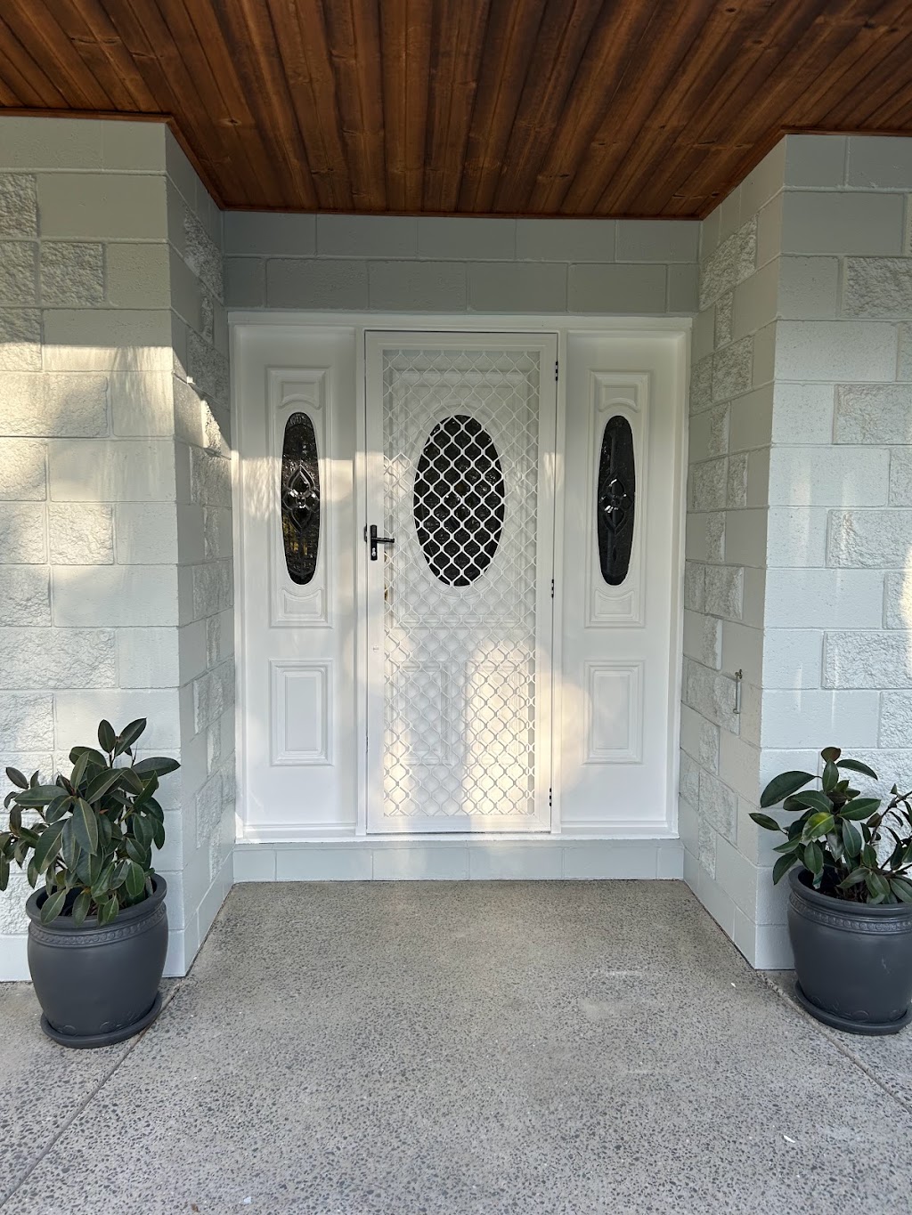 DR Paint | 8 Chevron Rise, Highland Park QLD 4211, Australia | Phone: 0475 606 666
