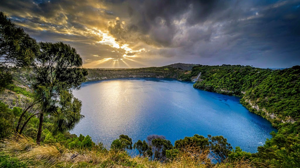Blue Lake Reserve | park | 89 John Watson Dr, Mount Gambier SA 5290, Australia