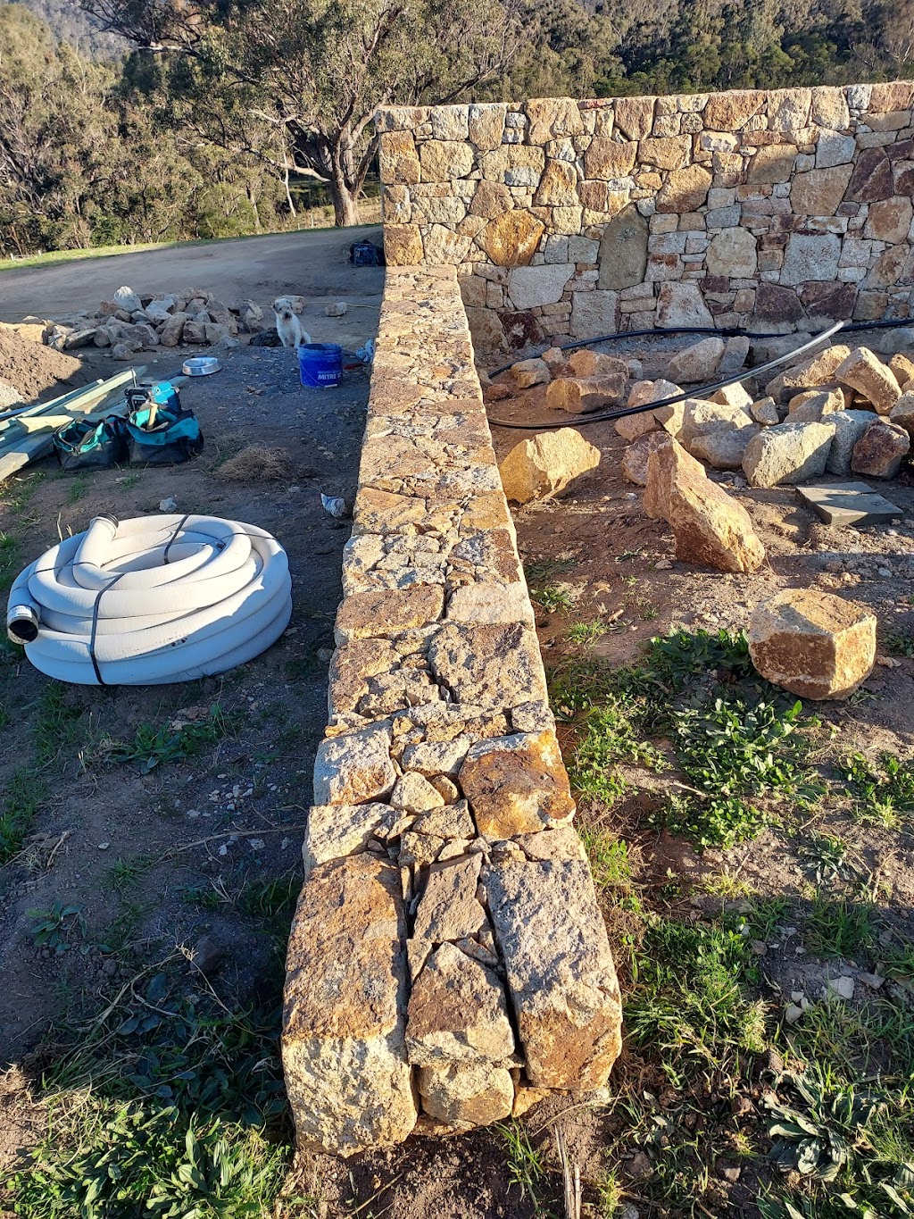 cape landscapes | 168 Kennedys Ln, Ewingsdale NSW 2481, Australia | Phone: 0472 595 688