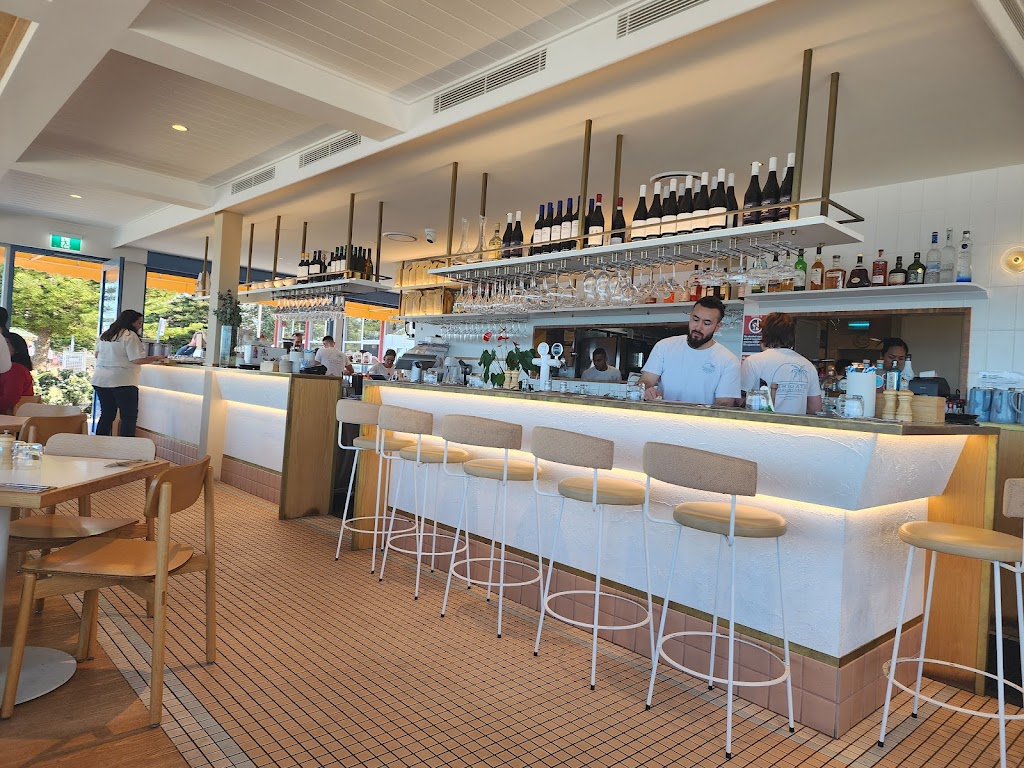 Ramsgate Beach House | 274 The Grand Parade, Ramsgate Beach NSW 2217, Australia | Phone: (02) 9876 1450