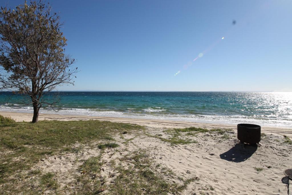 Moreton Getaway | 8 Pilot St, Bulwer QLD 4025, Australia | Phone: 0417 635 221