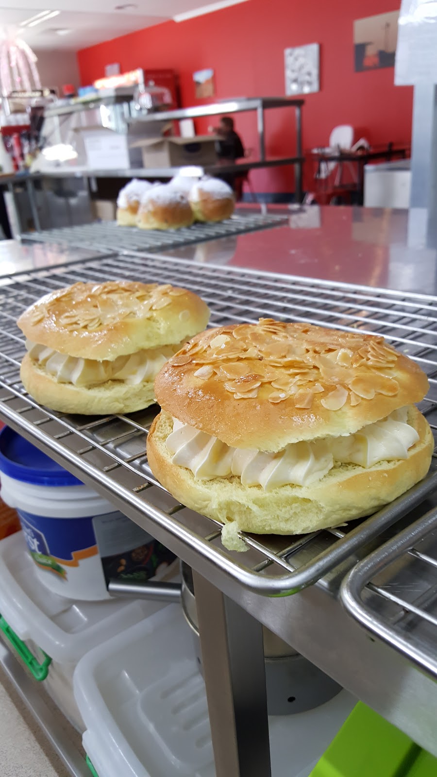 Pit Stop Pies | 132 Durham St, Bathurst NSW 2795, Australia | Phone: 0400 645 047