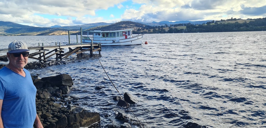 Rive Gauche | 1345 Cygnet Coast Rd, Lower Wattle Grove TAS 7109, Australia | Phone: 0404 377 362