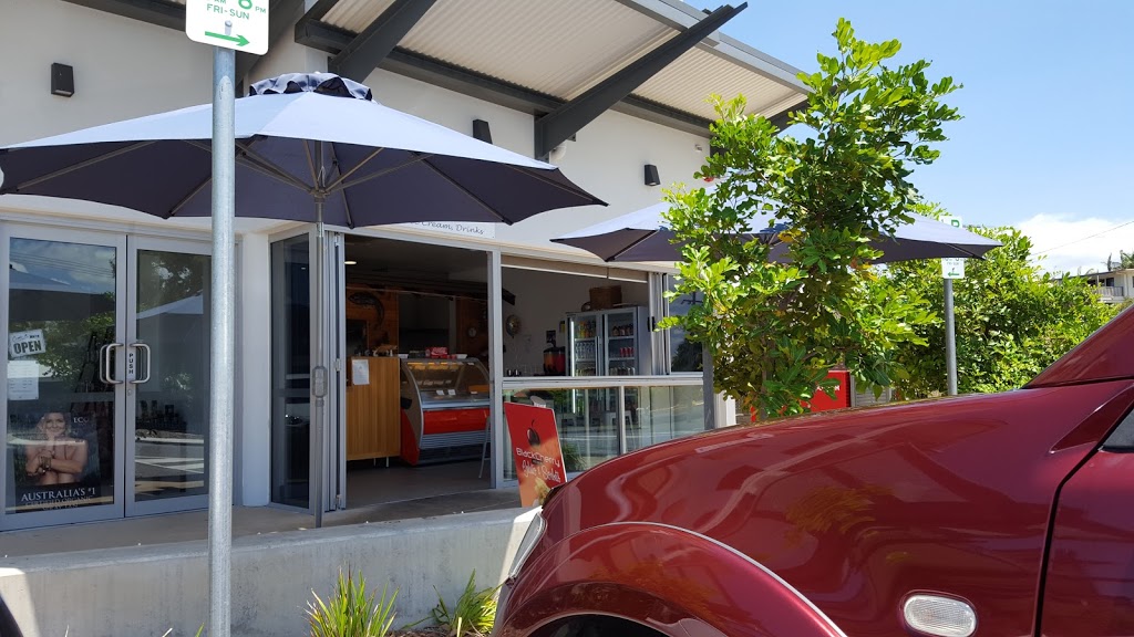 Tannum Beach Fish & Chips | restaurant | shop 1/1 Pacific Ave, Tannum Sands QLD 4680, Australia | 0749737013 OR +61 7 4973 7013