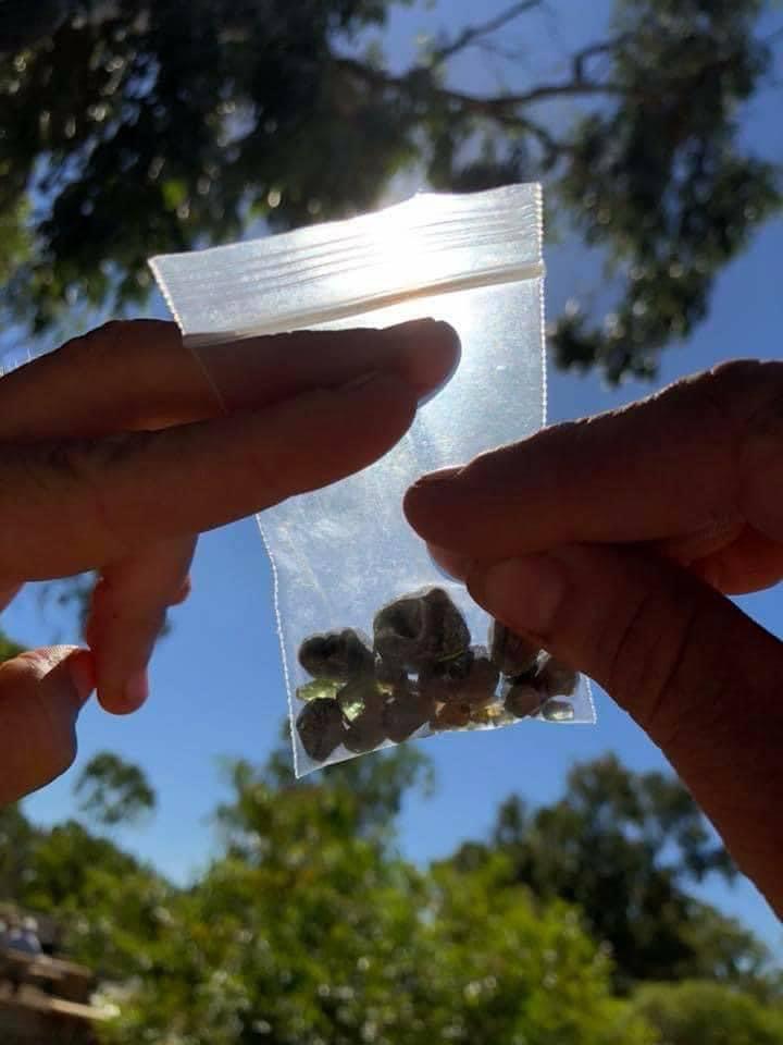 Lady Luck Fossicking Tours | 45 Sunrise Road, Sapphire Central QLD 4702, Australia | Phone: 0456 433 719