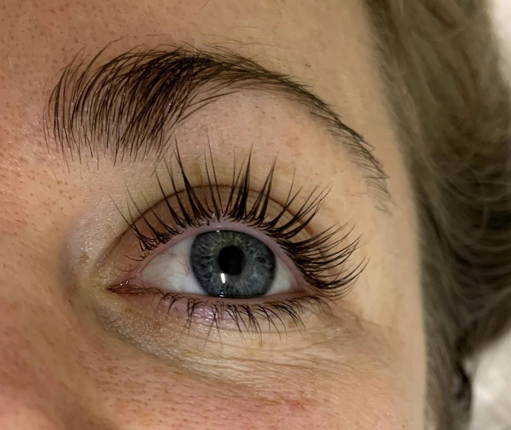 Lash & Thread | 11 Waikanda Cres, Whalan NSW 2770, Australia | Phone: 0432 212 343