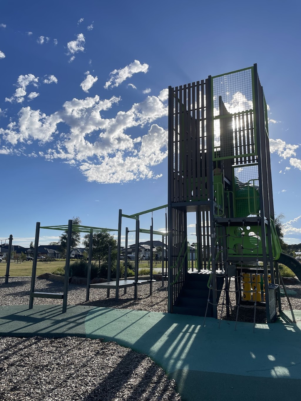 Willow Estate Playground | 2 Maloney Rd, Gisborne VIC 3437, Australia | Phone: (03) 5422 0333