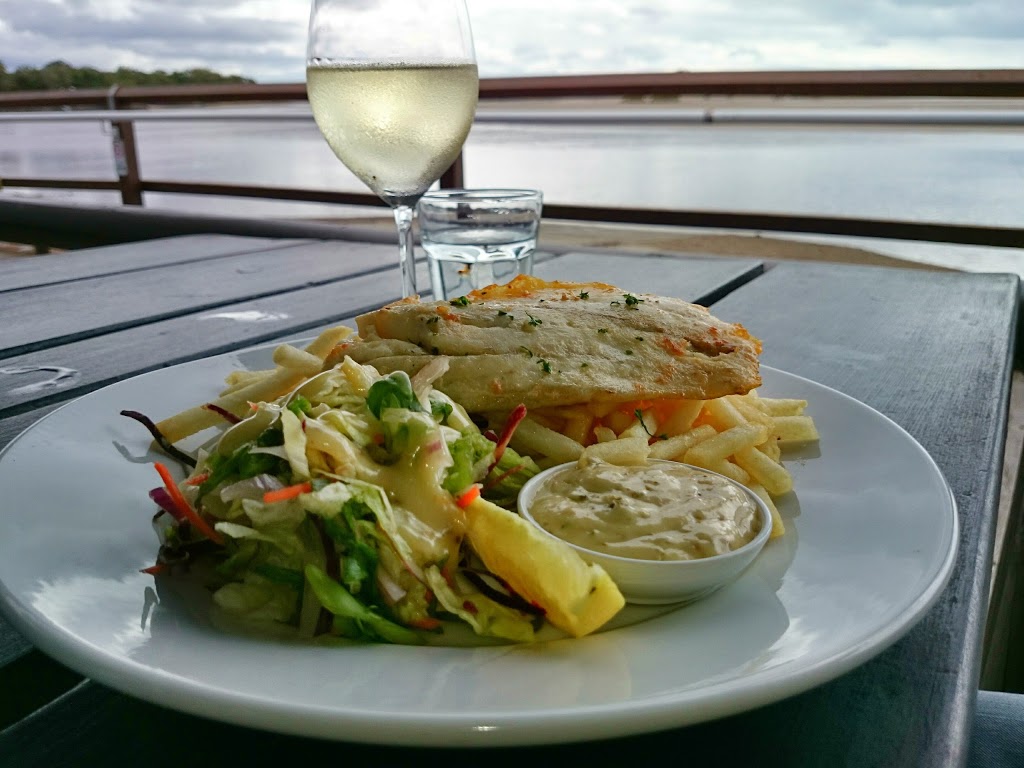 Goodys On The Beach | restaurant | 54 Moreton St, Toogoom QLD 4655, Australia | 0741280248 OR +61 7 4128 0248