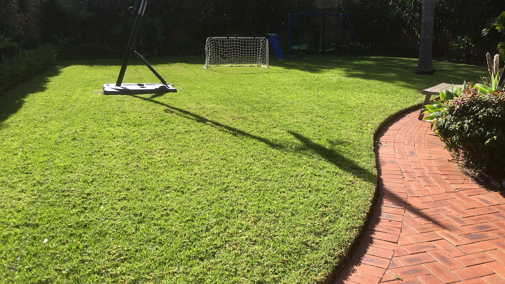 Urban Grasscutter | 14 Bardsley Ct, Narre Warren VIC 3804, Australia | Phone: 0431 517 801