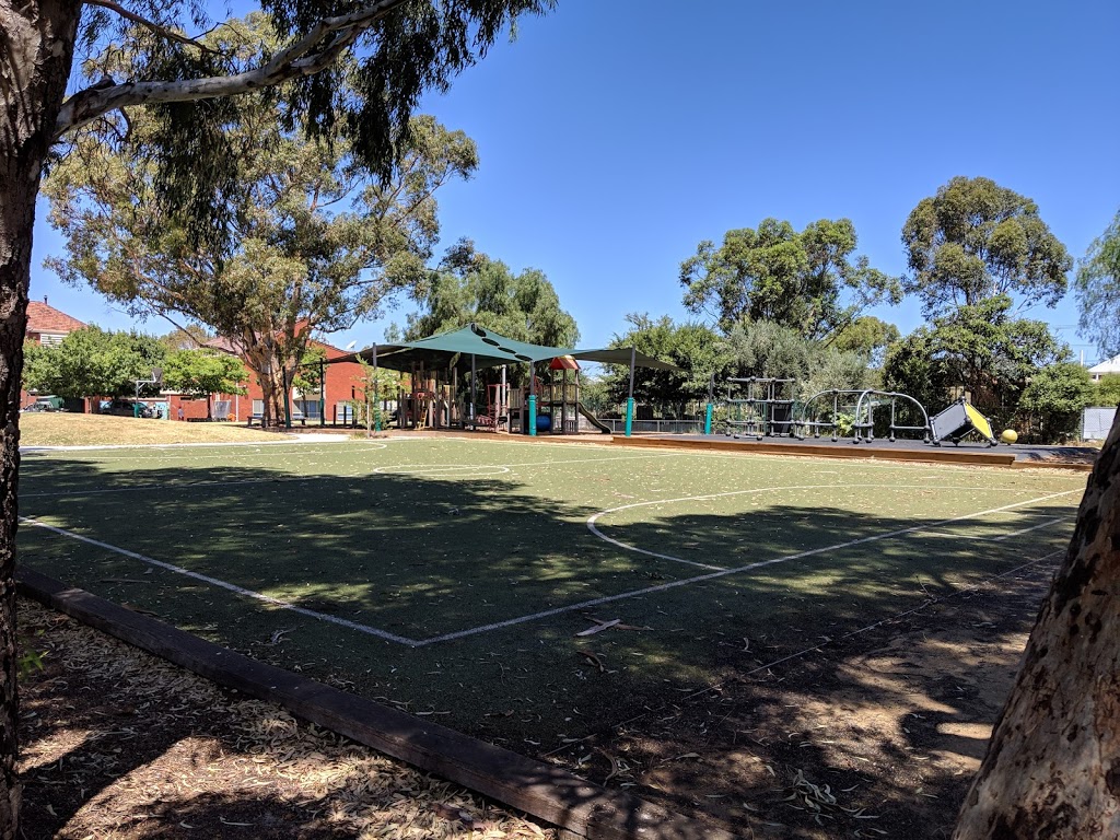 Yarra Primary School | 68-76 Davison St, Richmond VIC 3121, Australia | Phone: (03) 9428 3286