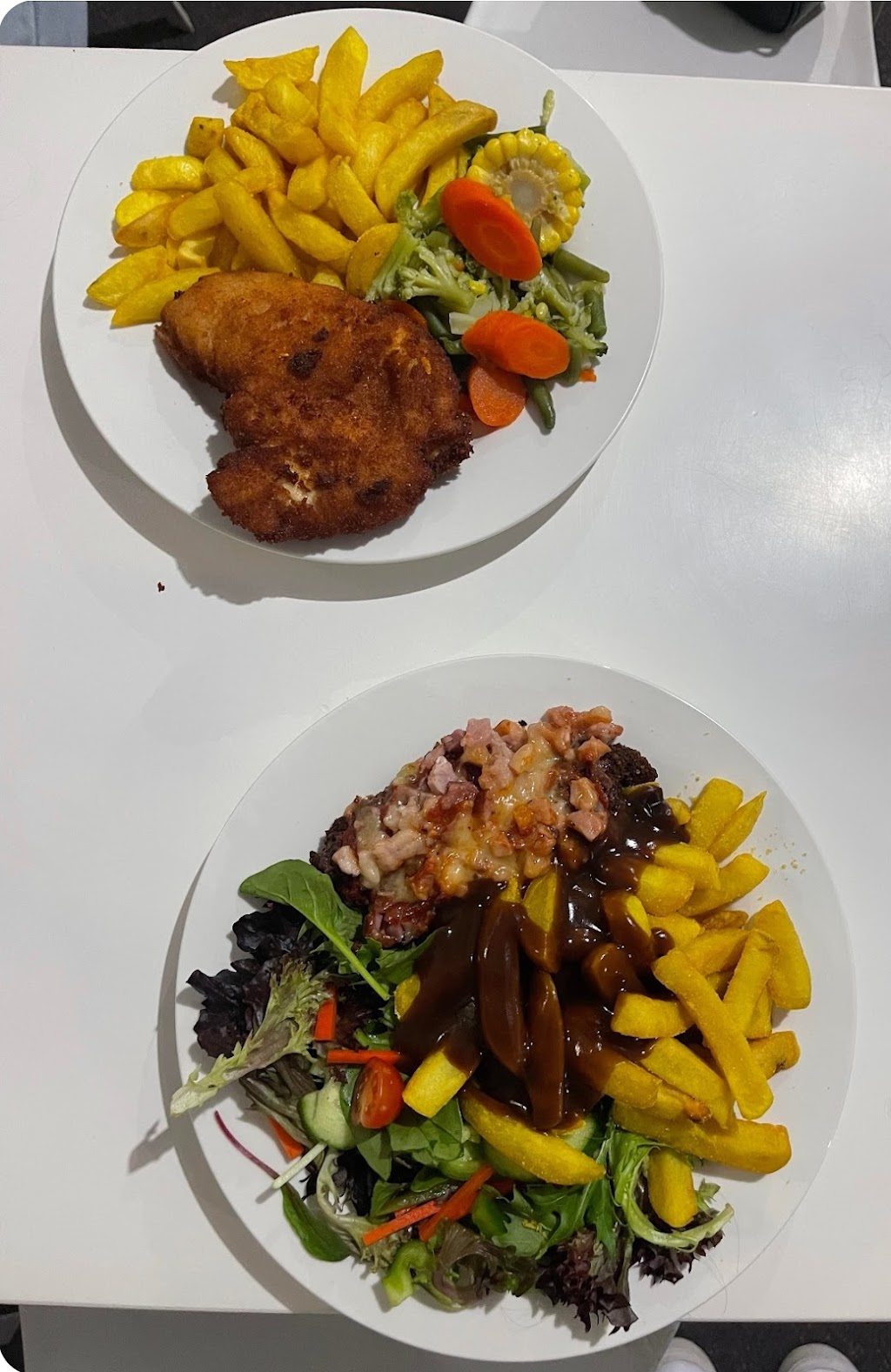 Pleasant Hills Hotel - Community | 3 Manson St, Pleasant Hills NSW 2658, Australia | Phone: (02) 6929 6429