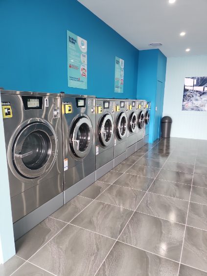 Bellmere Laundromat | Shop #3, Warbu/96-110 Bellmere Rd, Bellmere QLD 4510, Australia | Phone: 0430 011 112