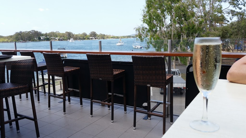 Noosa Yacht and Rowing Club | restaurant | Chaplin Park, Gympie Terrace, Noosaville QLD 4566, Australia | 0754498602 OR +61 7 5449 8602