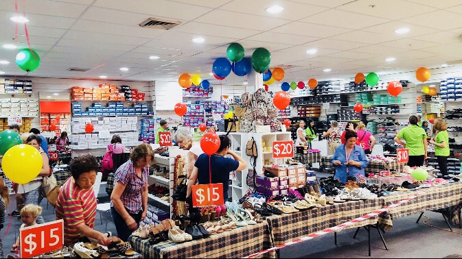 Mike Pawley Sports | shoe store | 29 The Centre, Forestville NSW 2087, Australia | 0294511130 OR +61 2 9451 1130