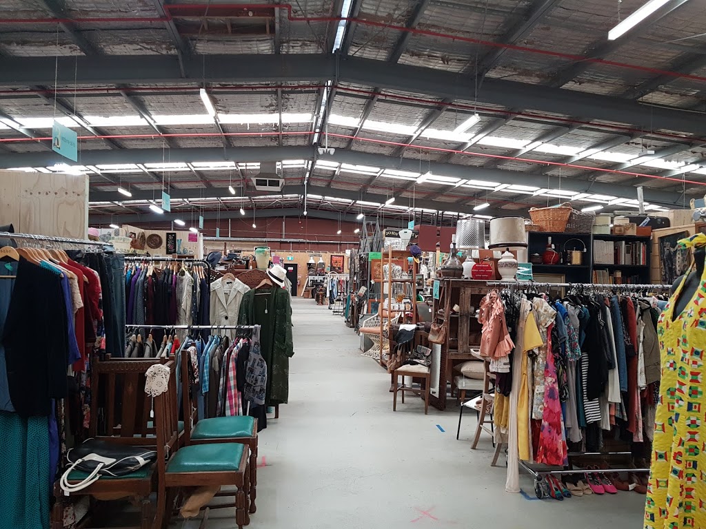Castlemaine Vintage Bazaar | home goods store | 9 Walker St, Castlemaine VIC 3450, Australia | 0354706555 OR +61 3 5470 6555