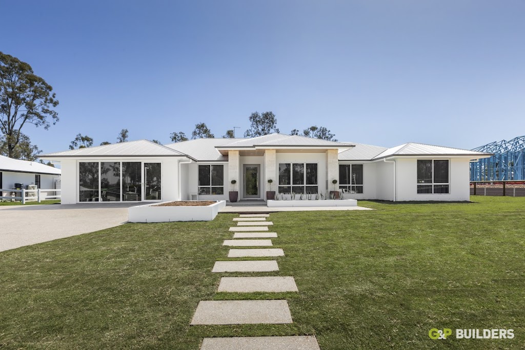 Reflections Vue by G&P Builders | 5 Stirling Dr, Kensington Grove QLD 4341, Australia | Phone: (07) 3463 9463