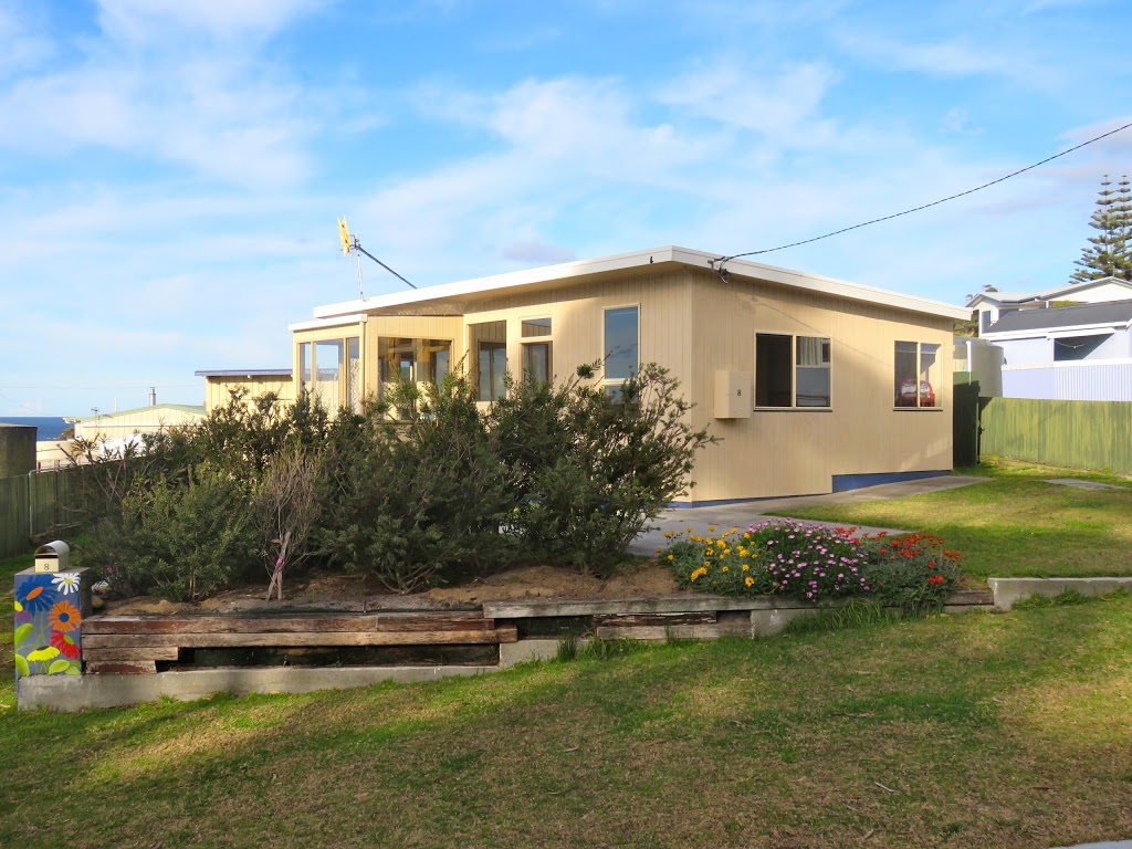 Binalong Bays Daisy Cottage | lodging | 8 Bay View Ave, Binalong Bay TAS 7216, Australia
