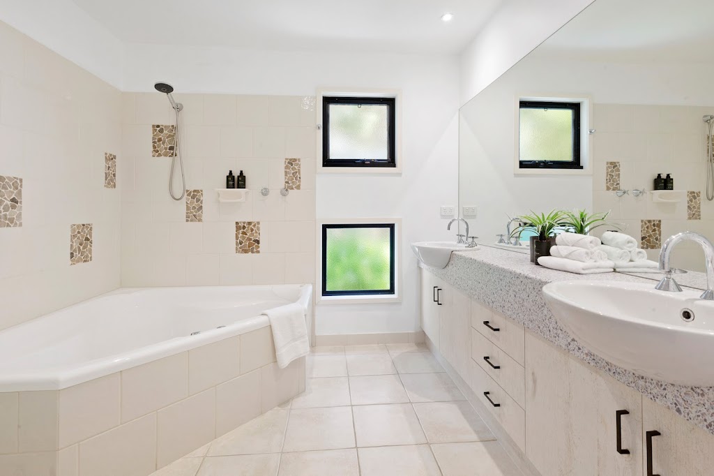 Back Beach Retreat | 496 Tasman Dr, Rye VIC 3941, Australia | Phone: (03) 5984 2666