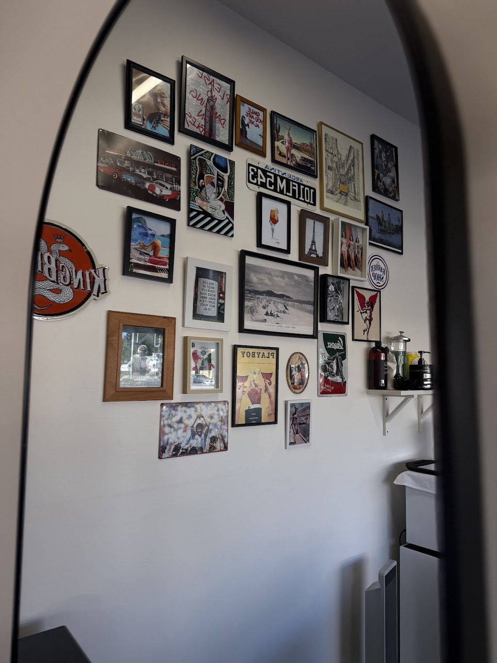 The Stoop Barbershop | Shop 3/1237 Gold Coast Hwy, Palm Beach QLD 4221, Australia | Phone: 0491 797 098