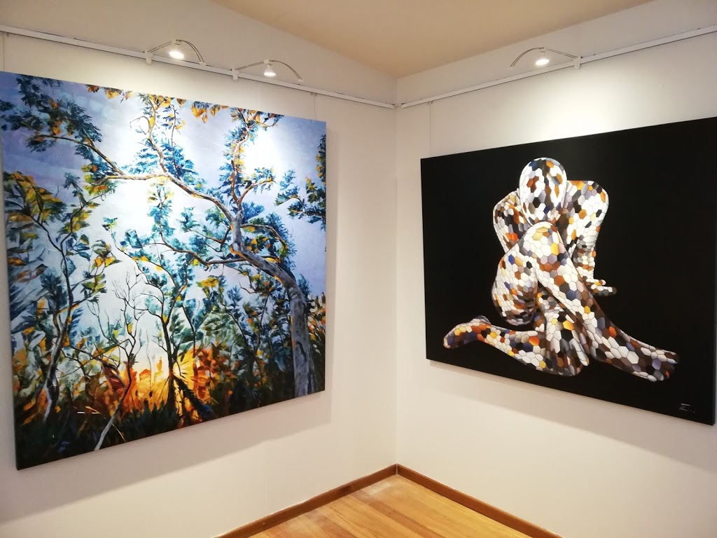 Rivendale Gallery | art gallery | Gallery Walk, 3/110 Long Rd, Tamborine Mountain QLD 4271, Australia | 0431328439 OR +61 431 328 439