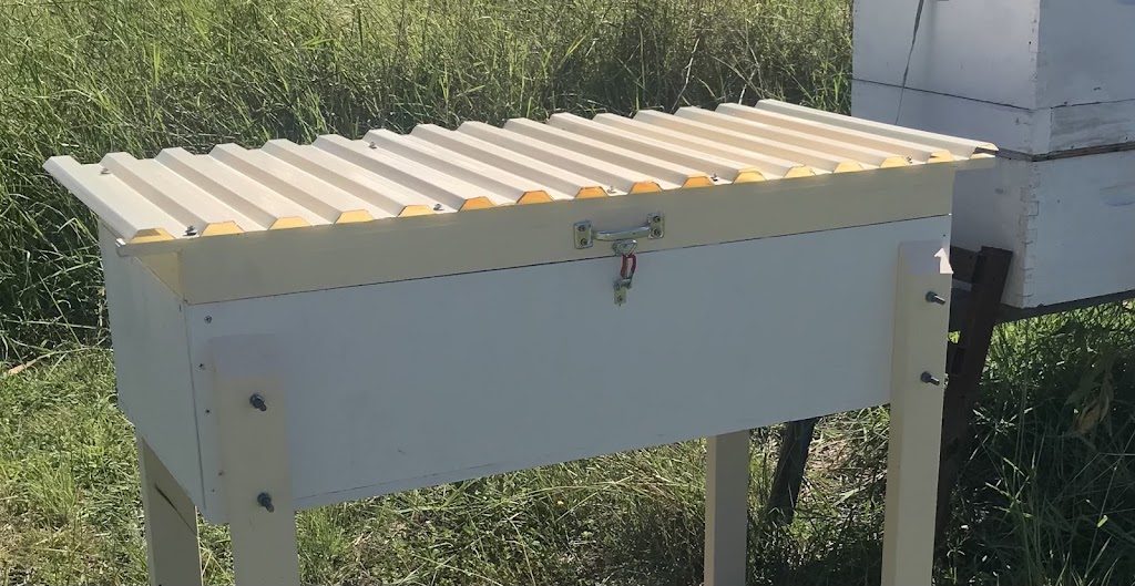 Long Langstroth Vertical Hives | 26 Hodgson St, Maryvale QLD 4370, Australia | Phone: 0417 643 069