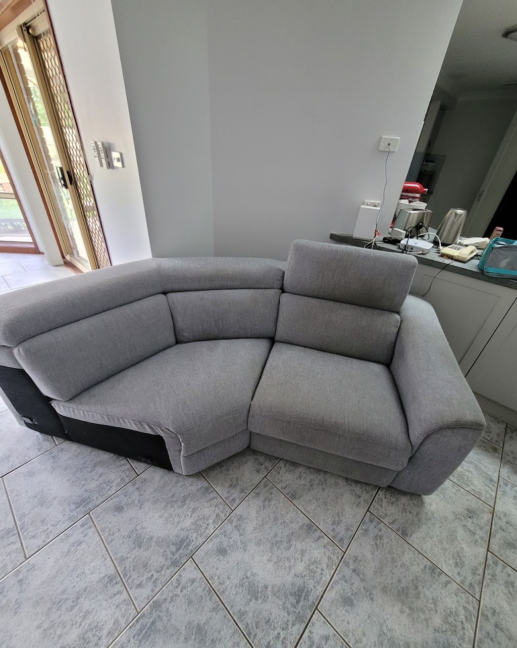 Steam Hero Carpet Cleaning | 91 Barnea Ave, Caddens NSW 2747, Australia | Phone: 0426 378 100