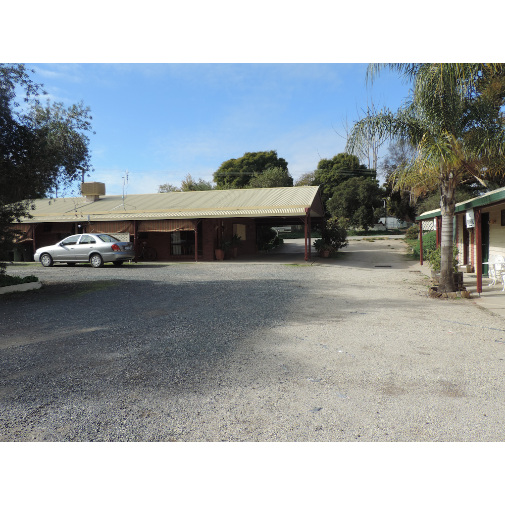 Tooleybuc Country Roads Motor Inn | lodging | 78 Cadell St, Tooleybuc NSW 2736, Australia | 0350305401 OR +61 3 5030 5401