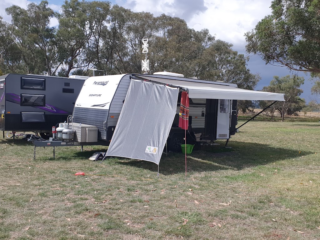 Borenore Billabong Caravan Camping site | 563 Borenore Rd, Borenore NSW 2800, Australia | Phone: (02) 6362 1588