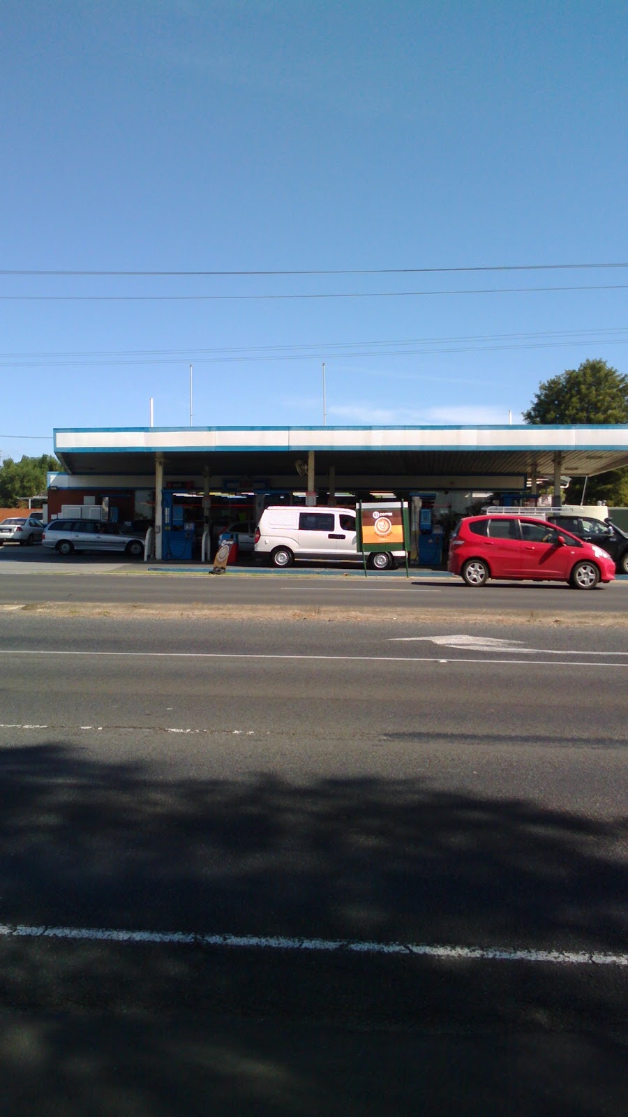 APCO Service Stations Newcomb | gas station | 64 Portarlington Rd, Newcomb VIC 3219, Australia | 0352485100 OR +61 3 5248 5100