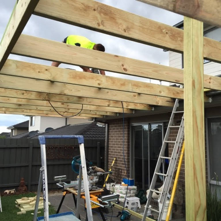 Franks Maintenance Carpentry Service | 20 Castlehill Ave, Greenvale VIC 3059, Australia | Phone: 0456 600 733