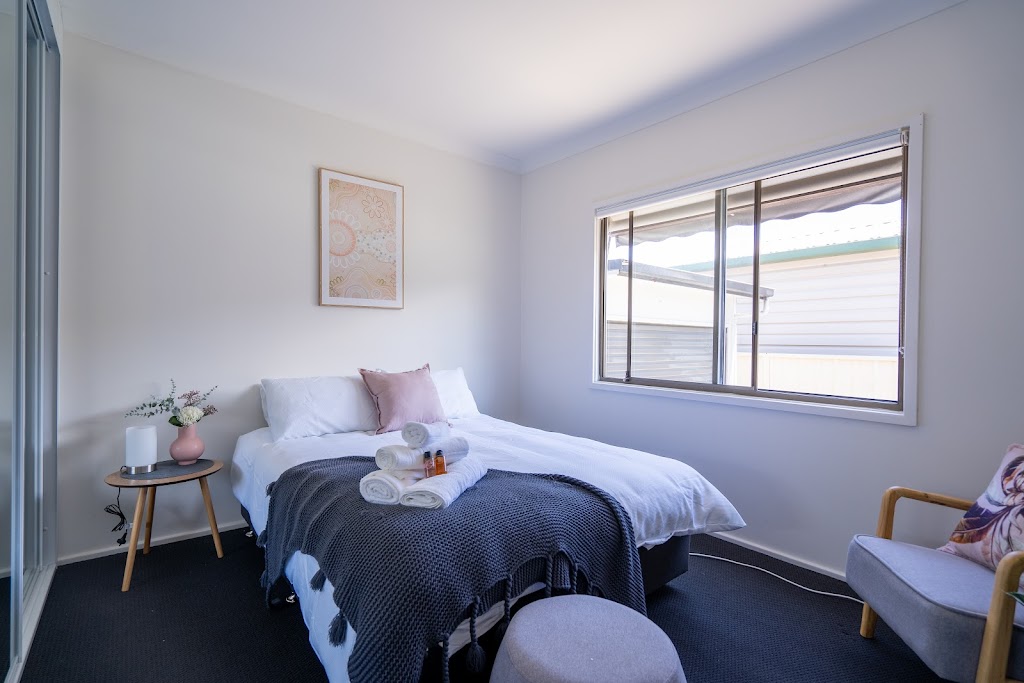 Lakeside Dream | lodging | 4 Wallarah St, Swansea NSW 2281, Australia | 0403517201 OR +61 403 517 201