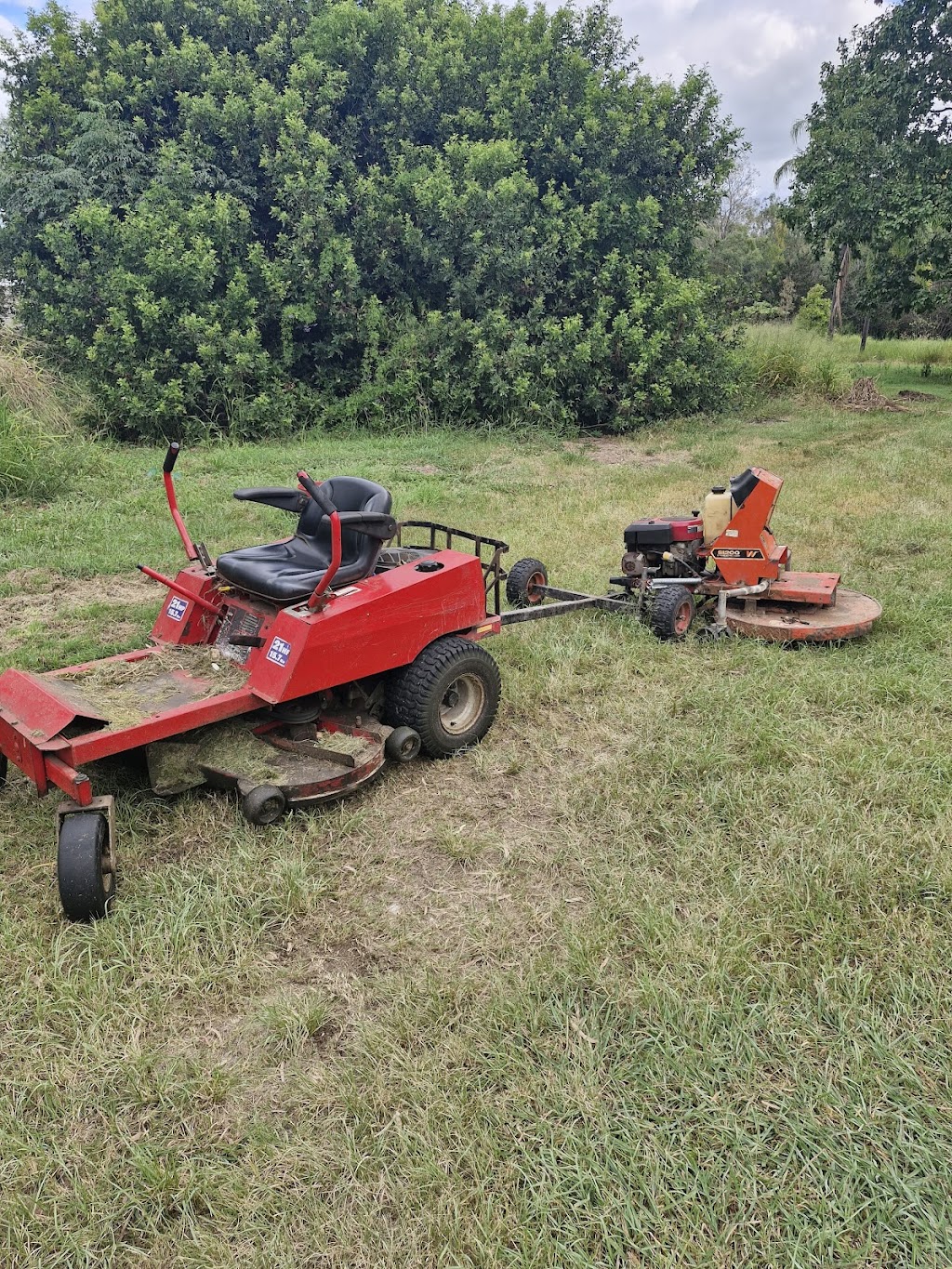 Deans Mowing & Maintenance | John St, Walloon QLD 4306, Australia | Phone: 0413 603 287