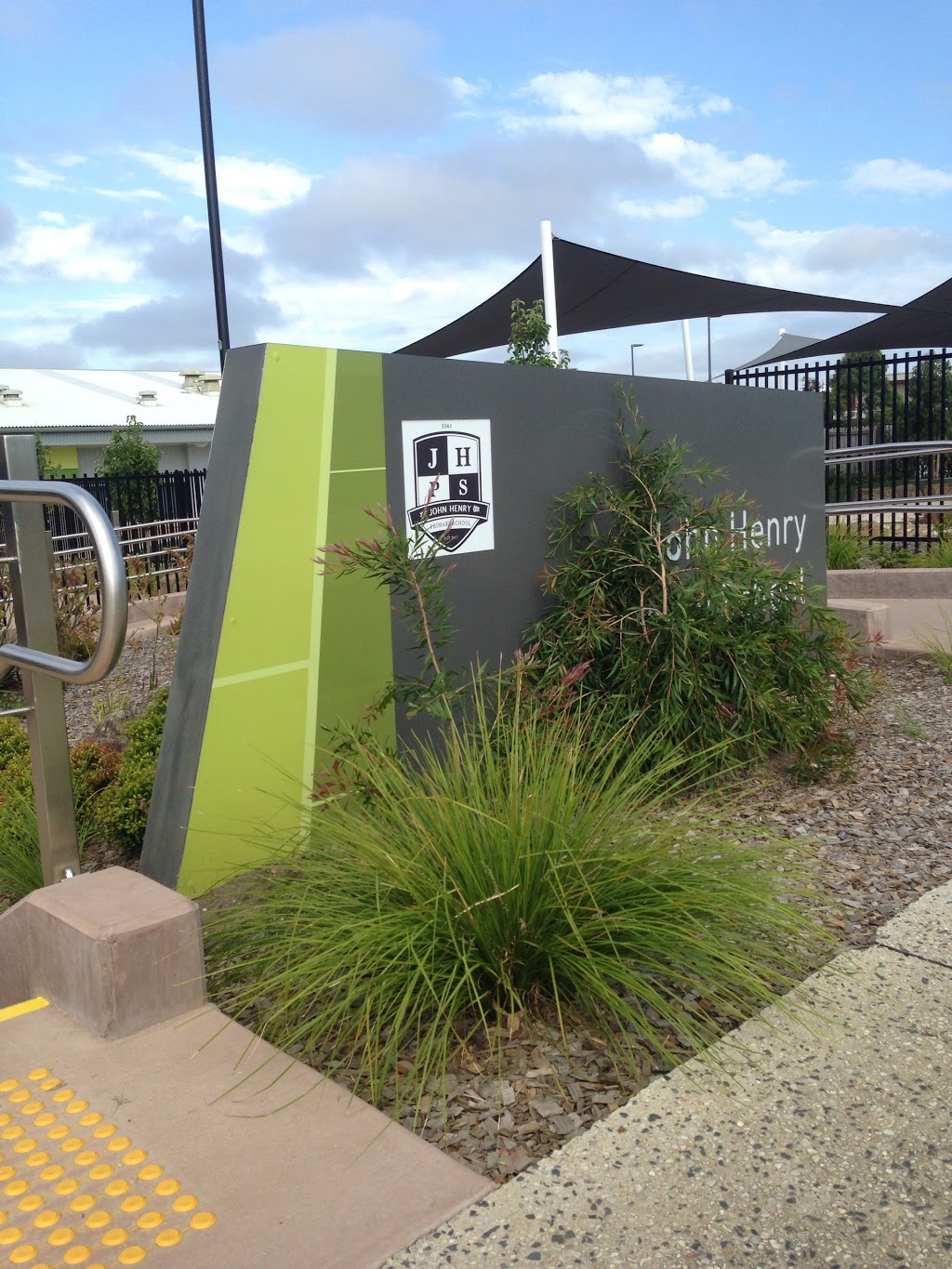 John Henry Primary School | 141 Henry Rd, Pakenham VIC 3810, Australia | Phone: (03) 5908 9500