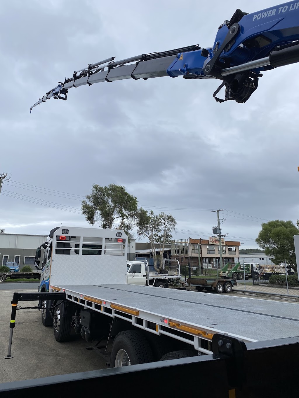 Crane Tech Industries | 5 Binary St, Yatala QLD 4207, Australia | Phone: (07) 5539 3211