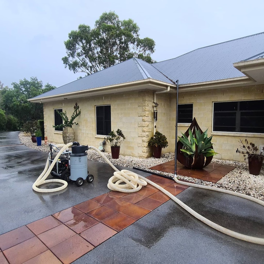 Water Tank Rescue | Brisbane | Harland Rd, Mount Glorious QLD 4520, Australia | Phone: 0499 088 549