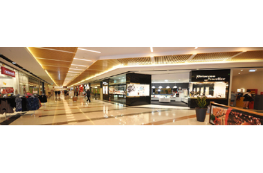 Mount Annan Marketplace | shopping mall | 11-13 Main St, Mount Annan NSW 2567, Australia | 0246485537 OR +61 2 4648 5537