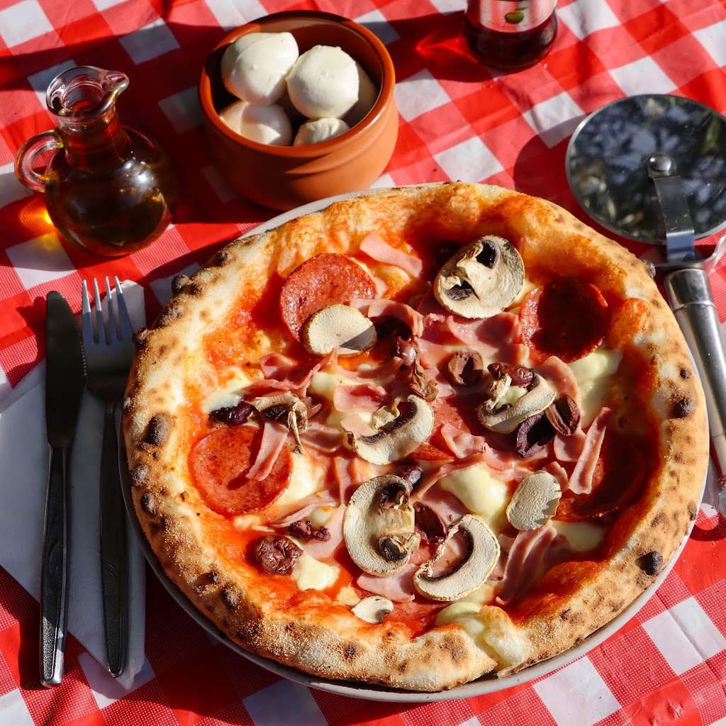 Side Hustle Pizza | restaurant | 1 Broadbeach Dr, Carrickalinga SA 5204, Australia | 0405001581 OR +61 405 001 581