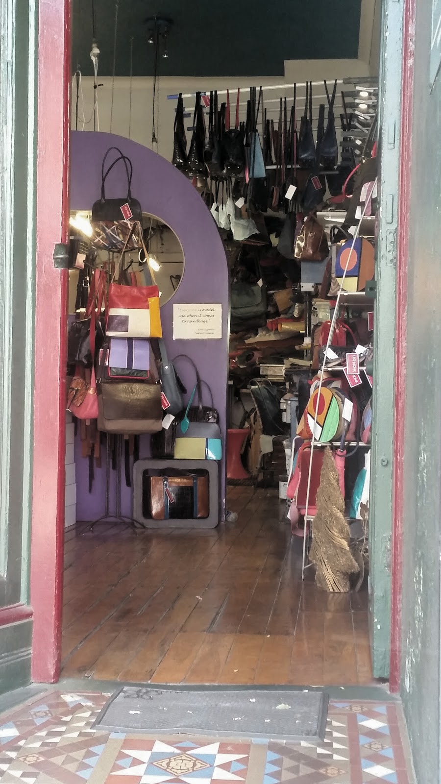 Leo Monk Handbags | 417 King St, Newtown NSW 2042, Australia | Phone: (02) 9557 5728