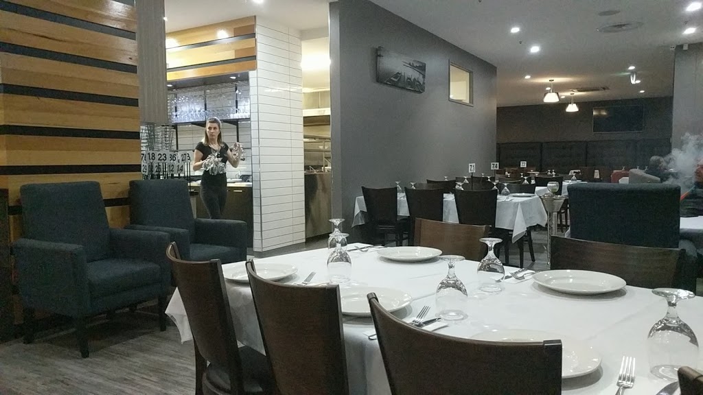 Riviera Cafe and Restaurant | restaurant | 55 Cumberland Dr, Maribyrnong VIC 3032, Australia | 0393182557 OR +61 3 9318 2557