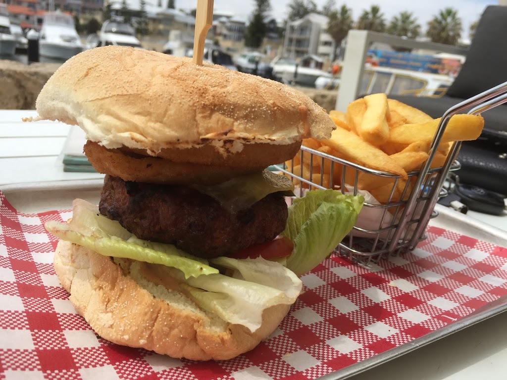 The Boat - Bar & Restaurant | Mindarie Marina, Ocean Falls Blvd, Mindarie WA 6030, Australia | Phone: (08) 9305 0700