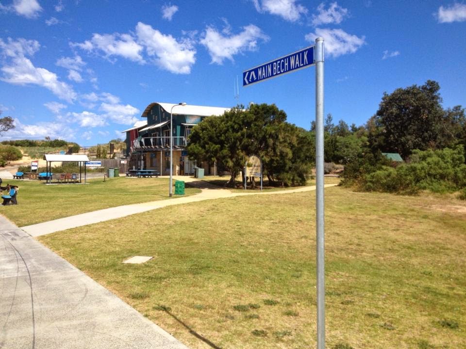 Surf Life Saving Lakes Entrance | Main Beach Walk, Lakes Entrance VIC 3909, Australia | Phone: (03) 5155 1333