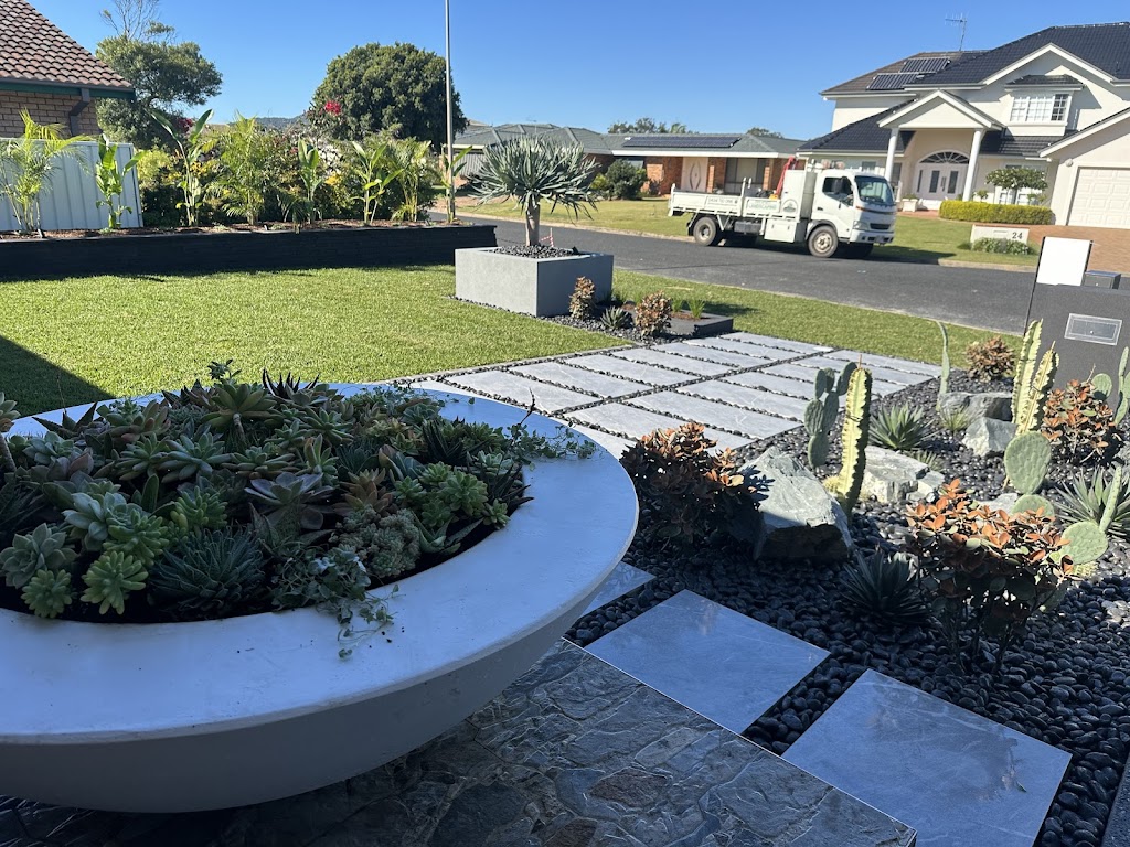 Dan Amato Landscaping | 38 Green Point Dr, Green Point NSW 2428, Australia | Phone: 0434 710 066