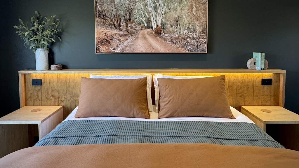 Switchback Stays | 321 Kurrajong Gap Rd, Bethanga VIC 3691, Australia | Phone: 0494 079 554