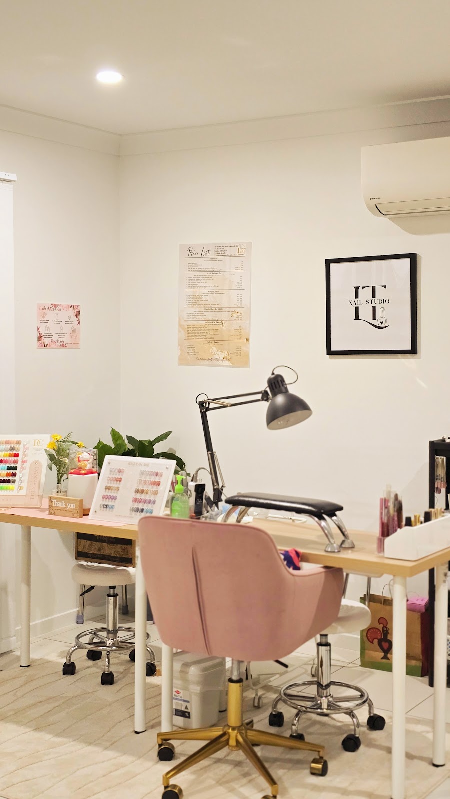 LT Nail Studio | 19 Promenade Cct, Rothwell QLD 4022, Australia | Phone: 0449 824 714