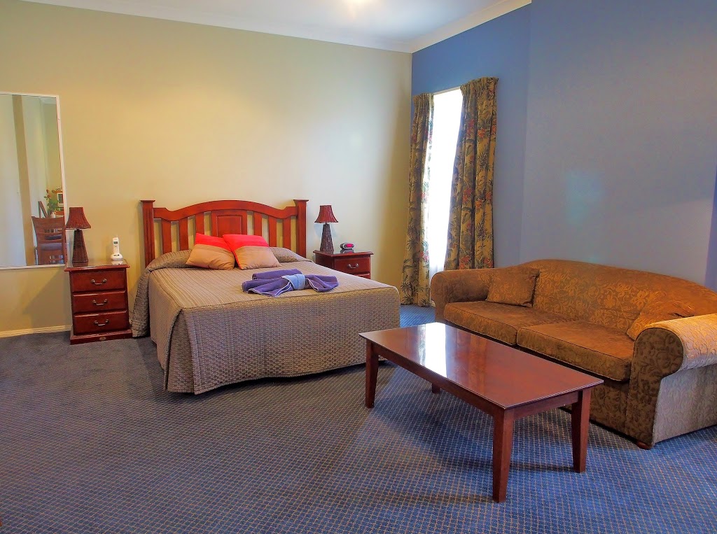 Castlereagh Lodge Motel | lodging | 79-81 Aberford St, Coonamble NSW 2829, Australia | 0268221999 OR +61 2 6822 1999