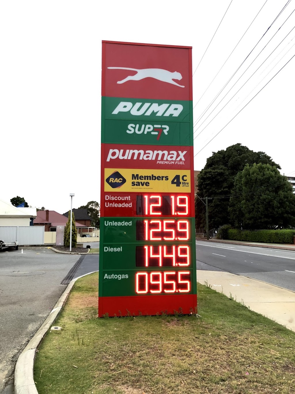 Puma Mt Lawley | gas station | 81 Guildford Rd, Mount Lawley WA 6050, Australia | 0892726833 OR +61 8 9272 6833