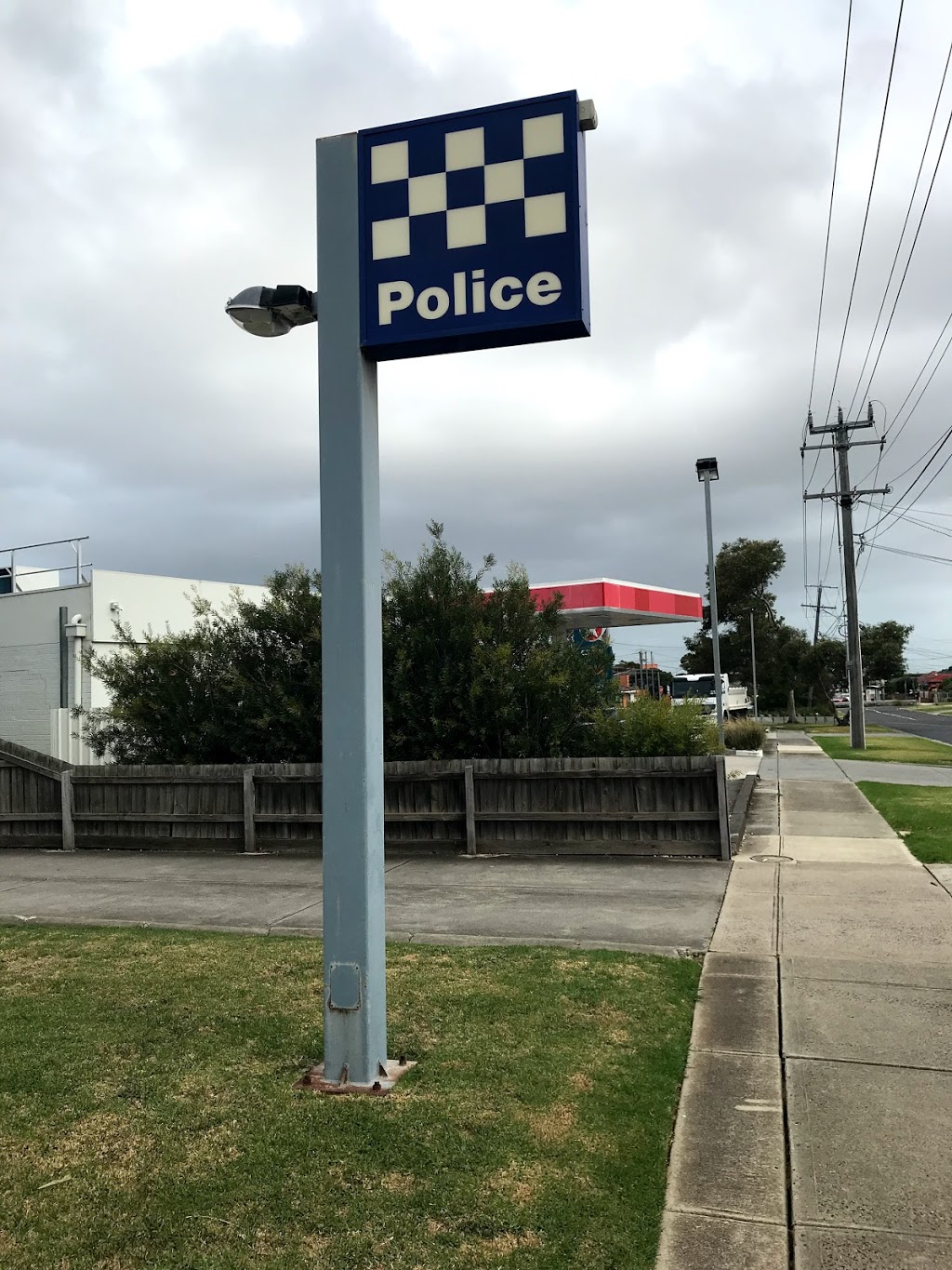 Avondale Heights Police Station | police | 162 Military Rd, Avondale Heights VIC 3034, Australia | 0393376777 OR +61 3 9337 6777